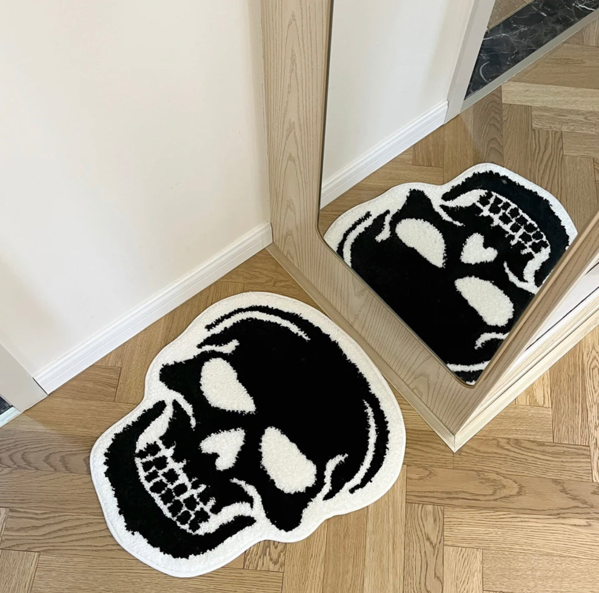 Skeleton rug 