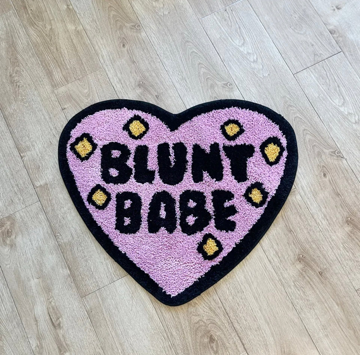 Blunt babe rug (60x60cm)